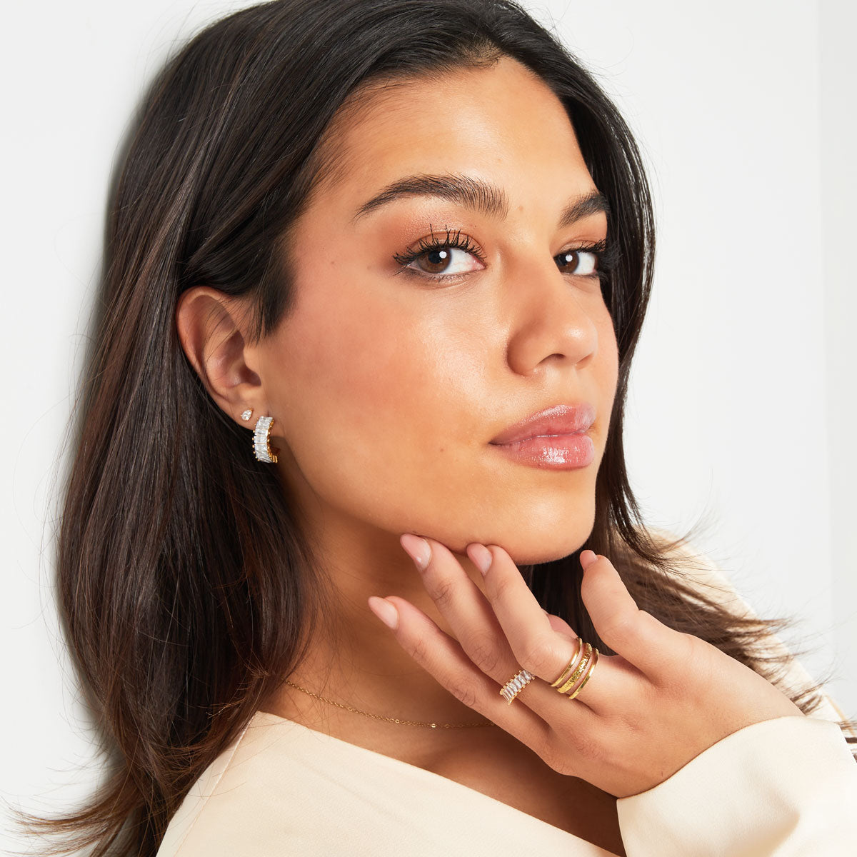 Dames Oorbellen Stainless Steel Goudkleurig met Zirconia Steentjes Half rond Roos