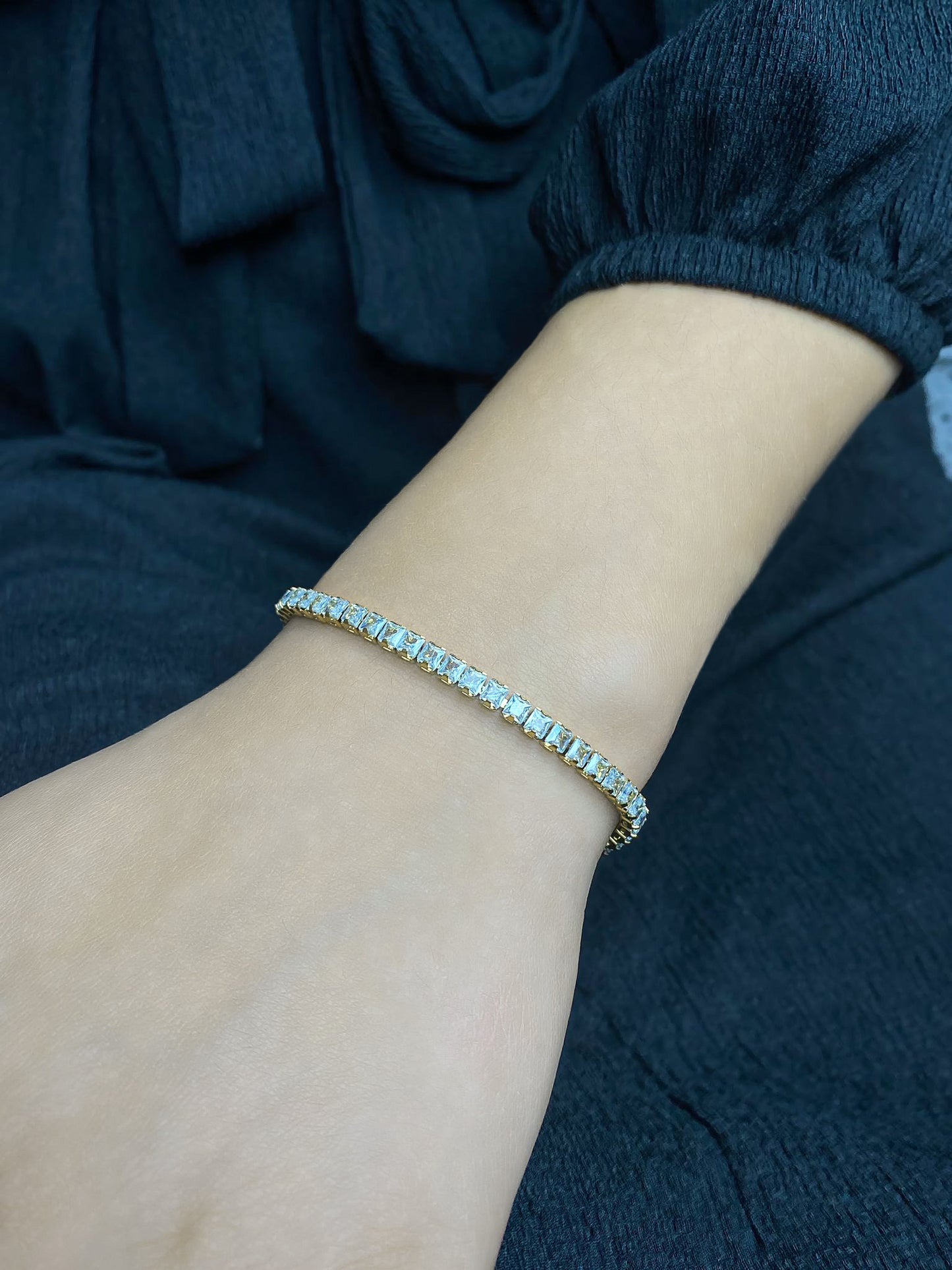 Dames Armband Goudkleurig met 46 Zirconia Steentjes 16.5+5Cm Lena