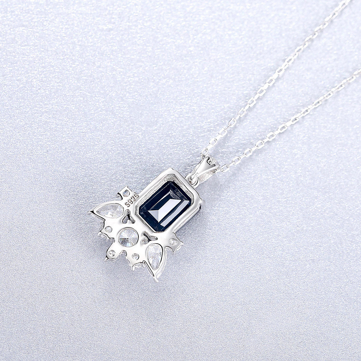 Dames Halsketting 925 Sterling Zilver met Zirconia's en Prachtige Blauwe Gemstone Catharina