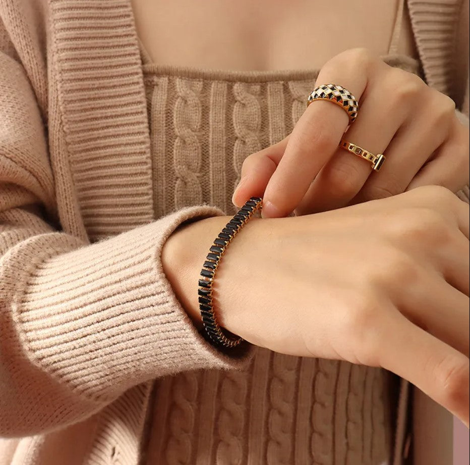 Dames Armband met 51 Groene Zirconia Steentjes en 18K goudkleurig Stainless steel 17Cm Eliane